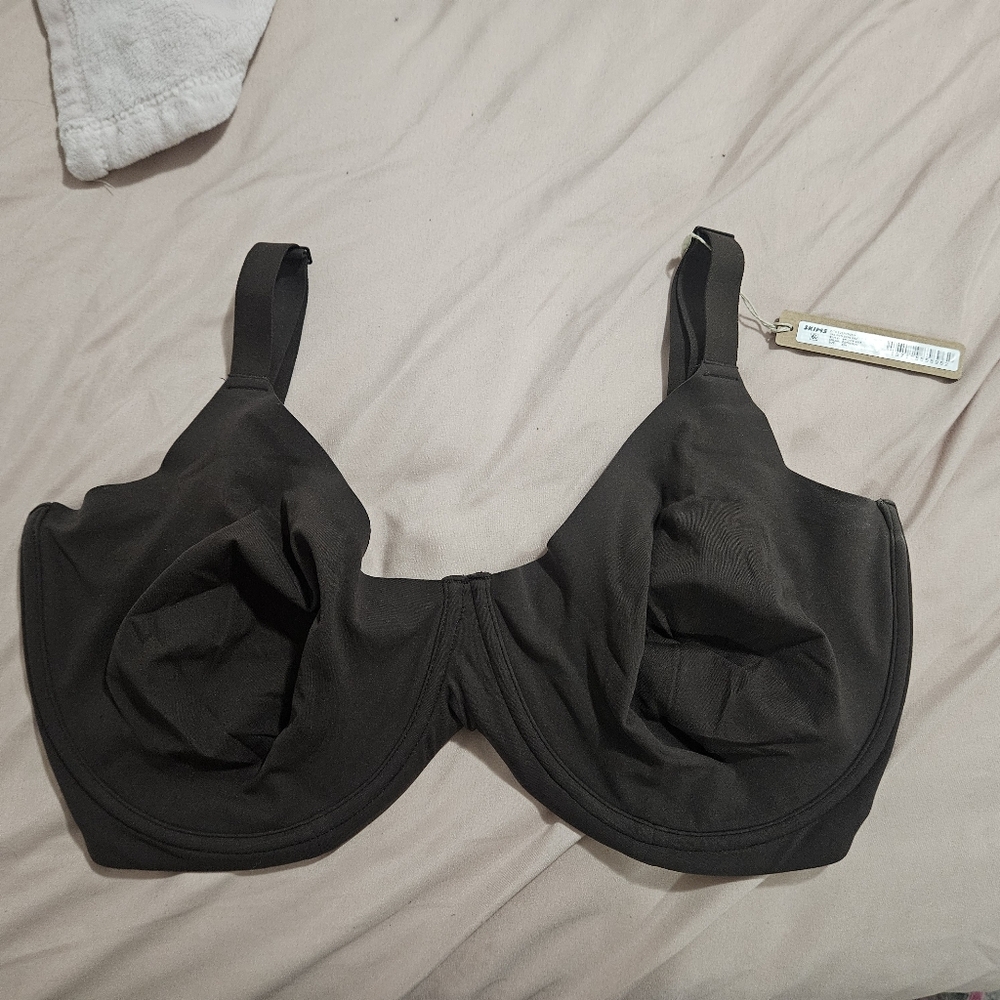 New skims bra size 40H